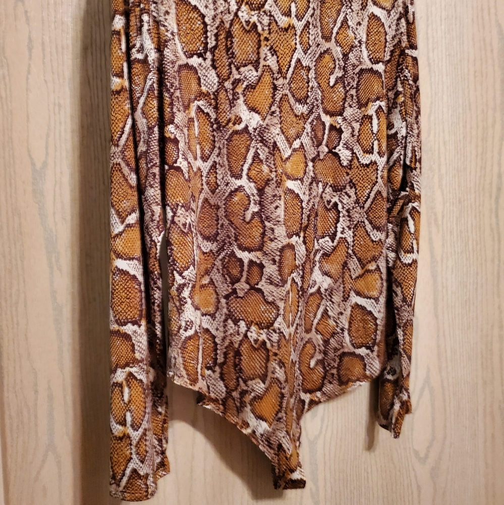 Snake Skin Pattern Bodysuit - Picture 5 of 5